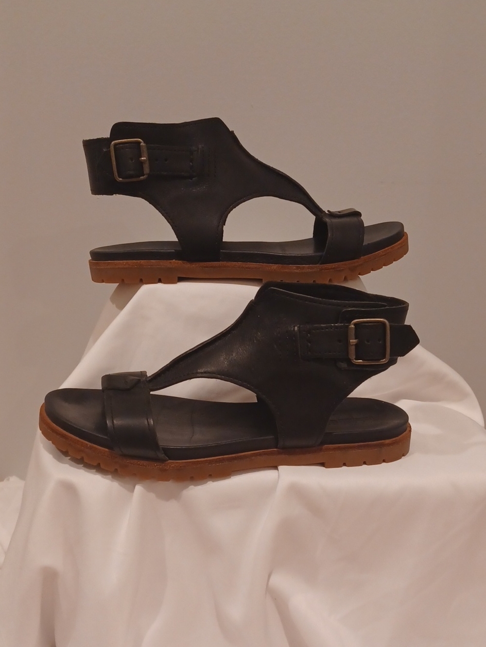 Timberland Black Leather Open-Toe Ankle Strap Sandals